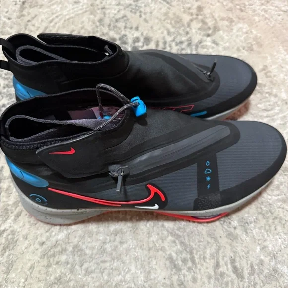 Nike Golf Black and Red Water Shoes display picture 2